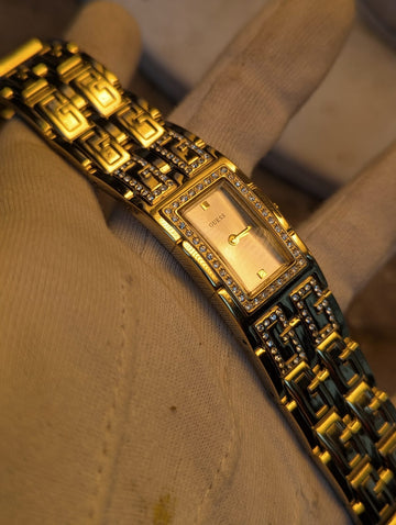 GUESS LUXURY WATCH