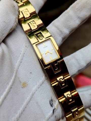 GUESS LUXURY WATCH