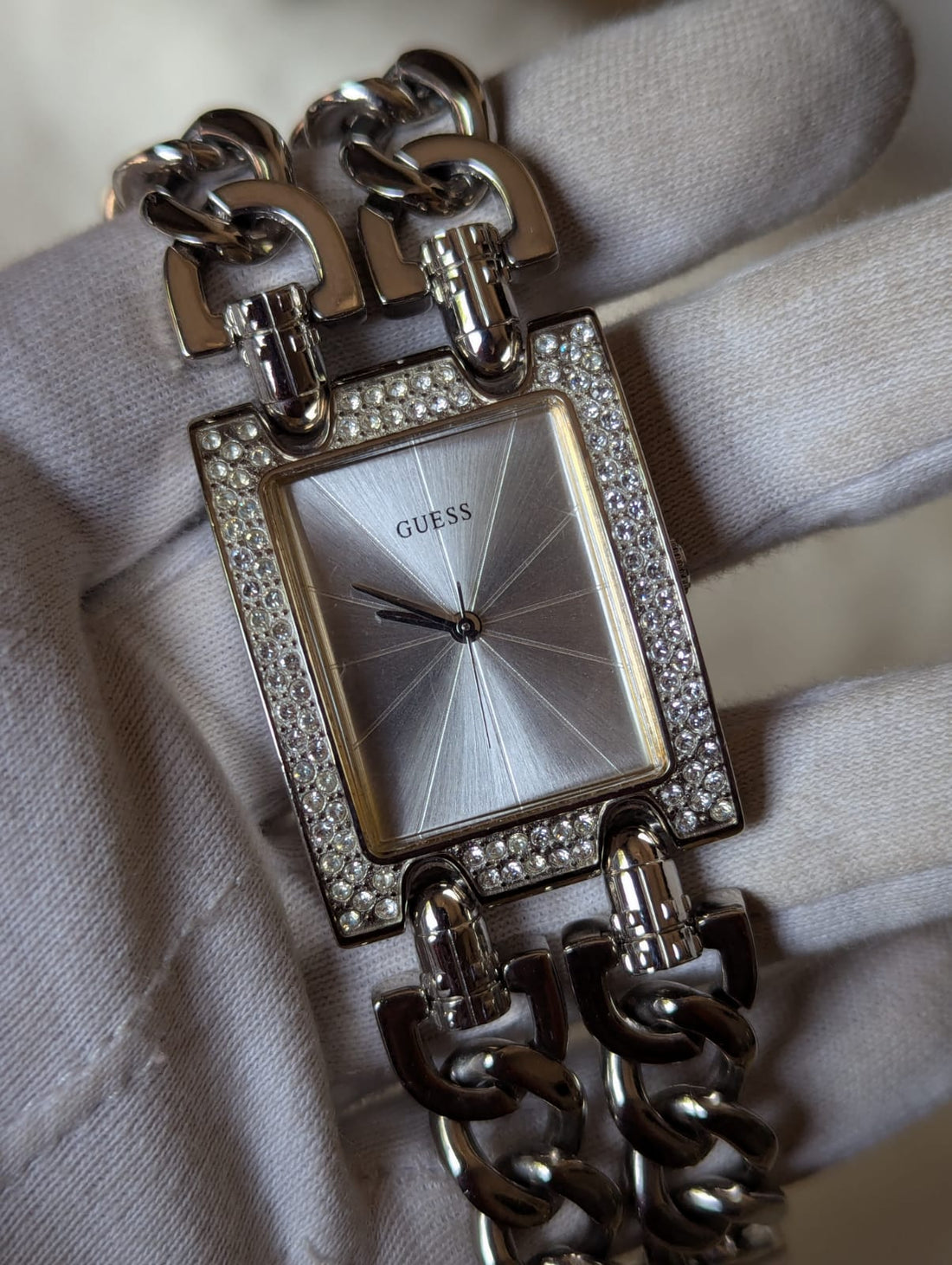 GUESS LUXURY WATCH