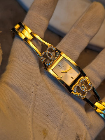 GUESS LUXURY WATCH