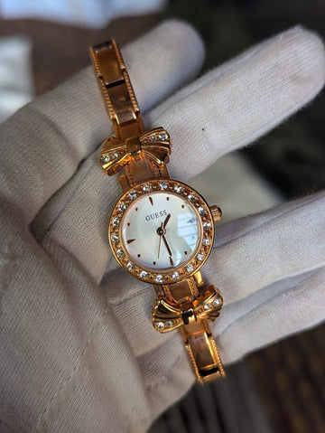 GUESS LUXURY WATCH